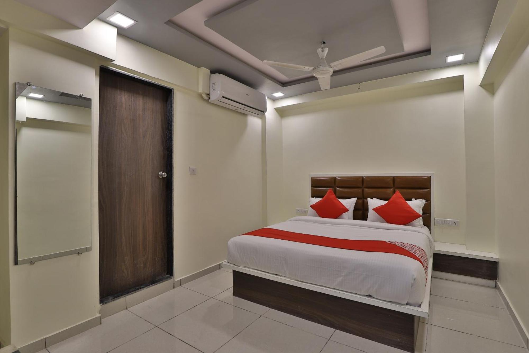 โอโย 36139 โฮเต็ล ซันเวย์ Hotel อาเมดาบัด ภายนอก รูปภาพ